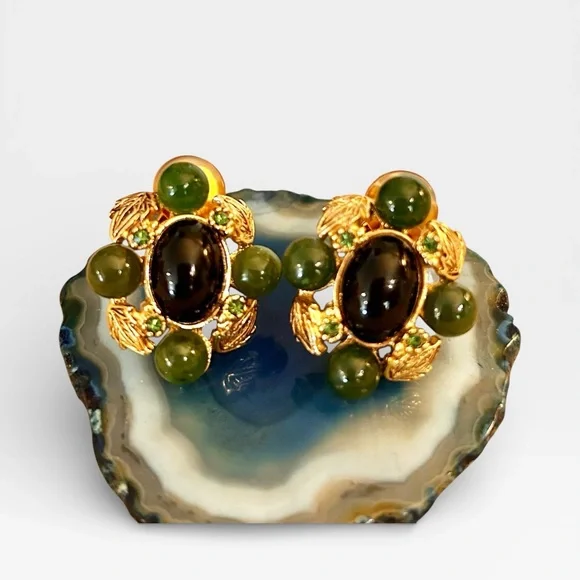 Vintage St. John Jade Beaded Gold-tone Clip-on Earrings - Picture 5 of 12